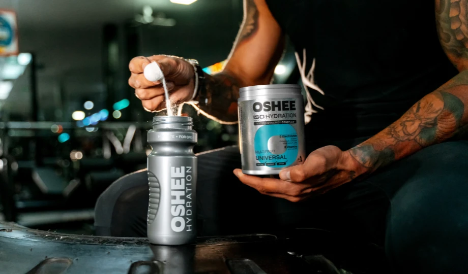 Jak zrobić napój izotoniczny w proszku? Instrukcja przygotowania krok po kroku