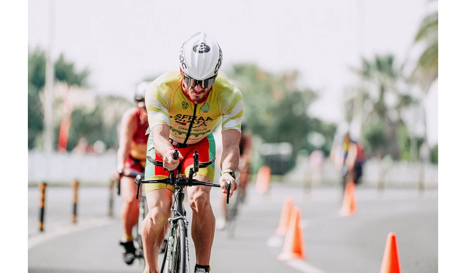 Triathlon podczas upałów – jak sobie poradzić?